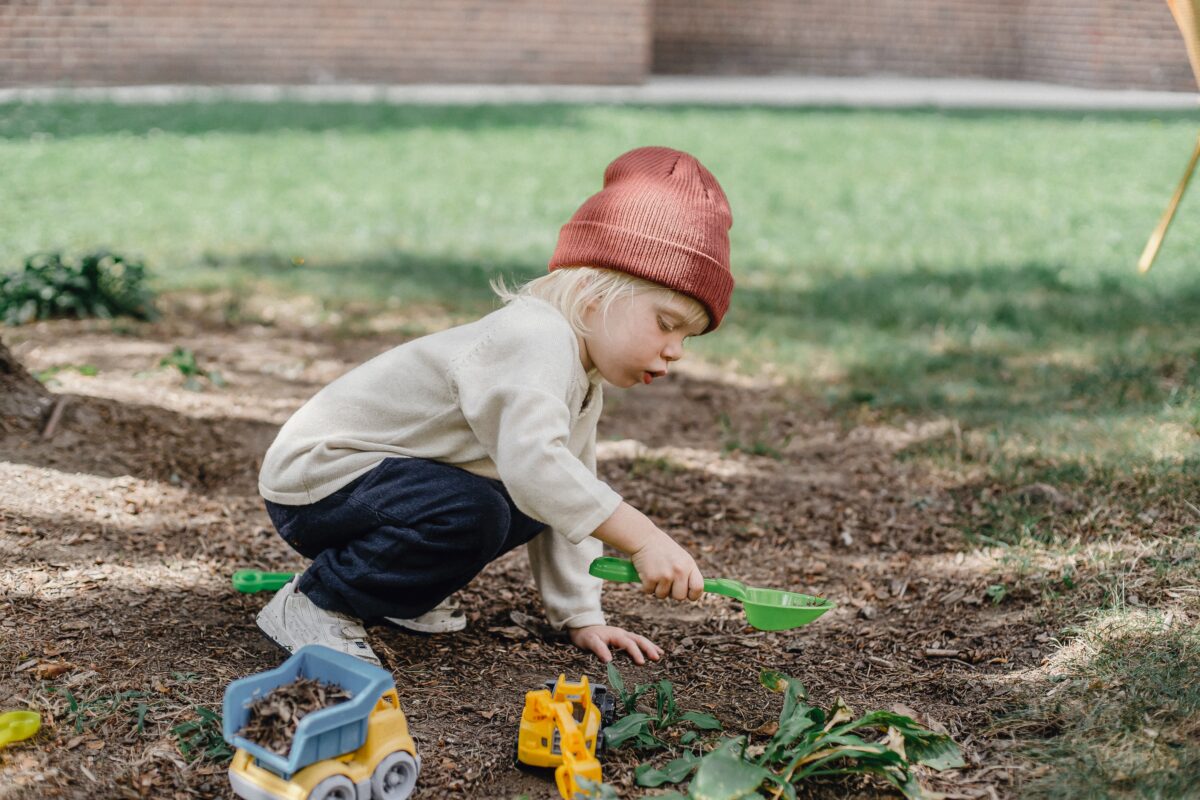 Outdoor Activities for Kids to Enhance Every Afternoon Playtime